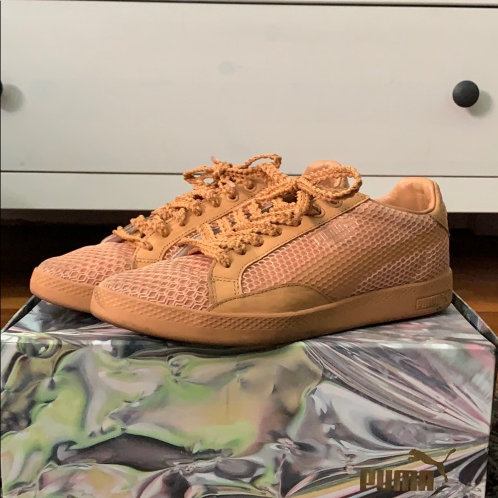 Puma size 7.5 in women’s